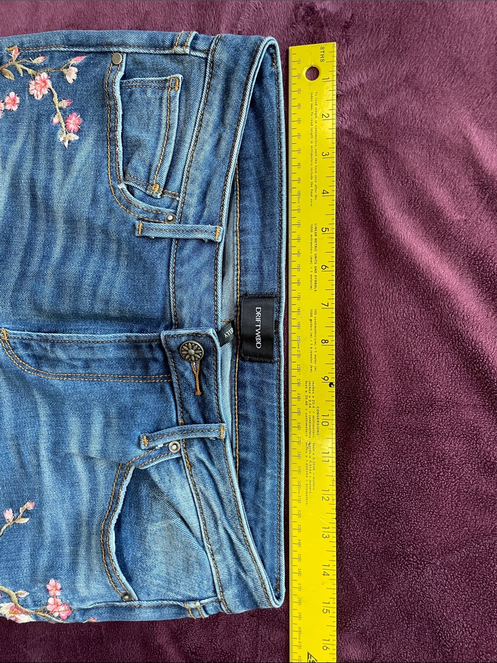 DRIFTWOOD Kelly Cherry Blossom Embroidered Jeans VGUC W29/L33 - Picture 8 of 10
